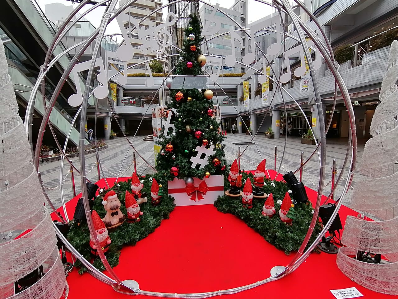 大阪市都島区　京橋コムズガーデン　クリスマスイルミネーション　2020年11月20日～2020年12月25日